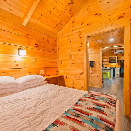 Great Escapes Rv Resort Bryan College Station 外观 照片