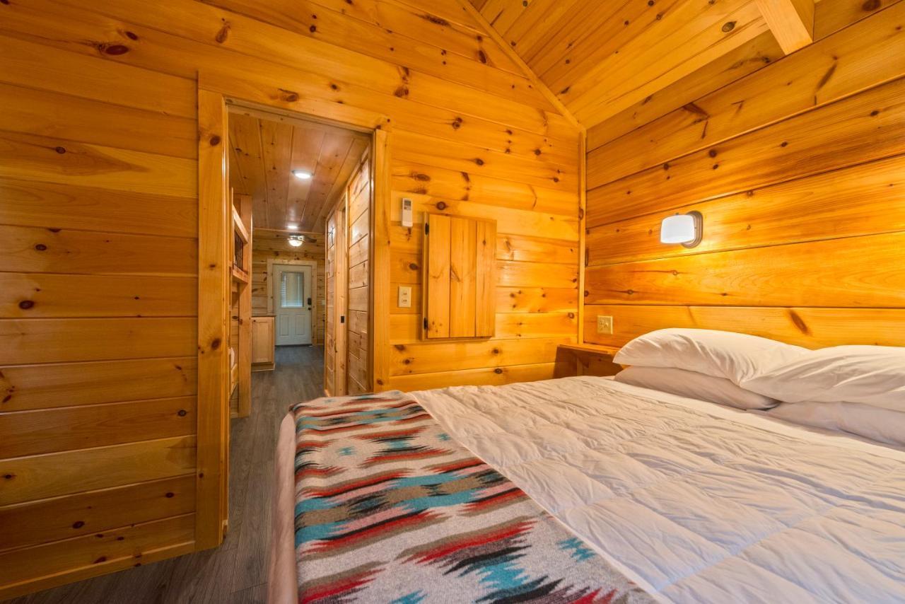 Great Escapes Rv Resort Bryan College Station 外观 照片