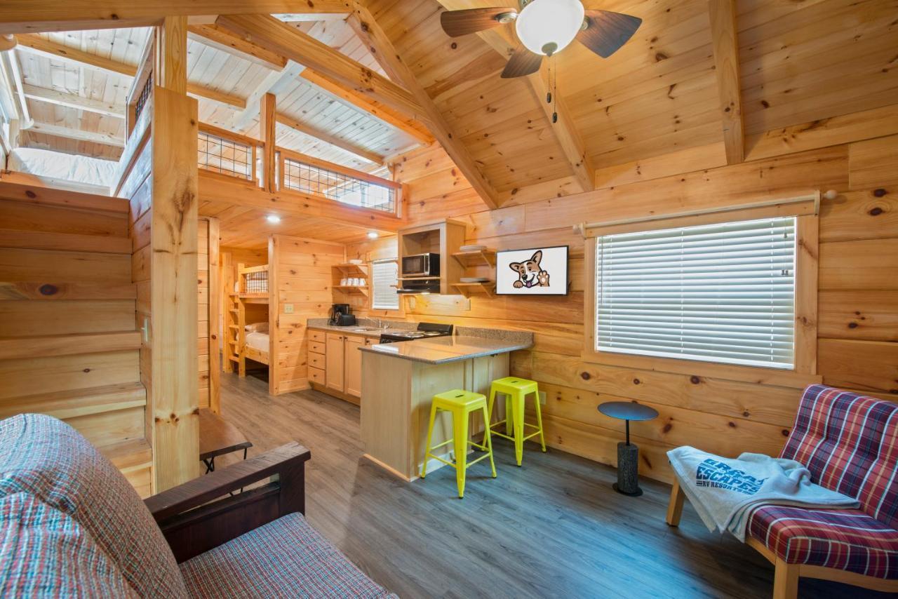 Great Escapes Rv Resort Bryan College Station 外观 照片