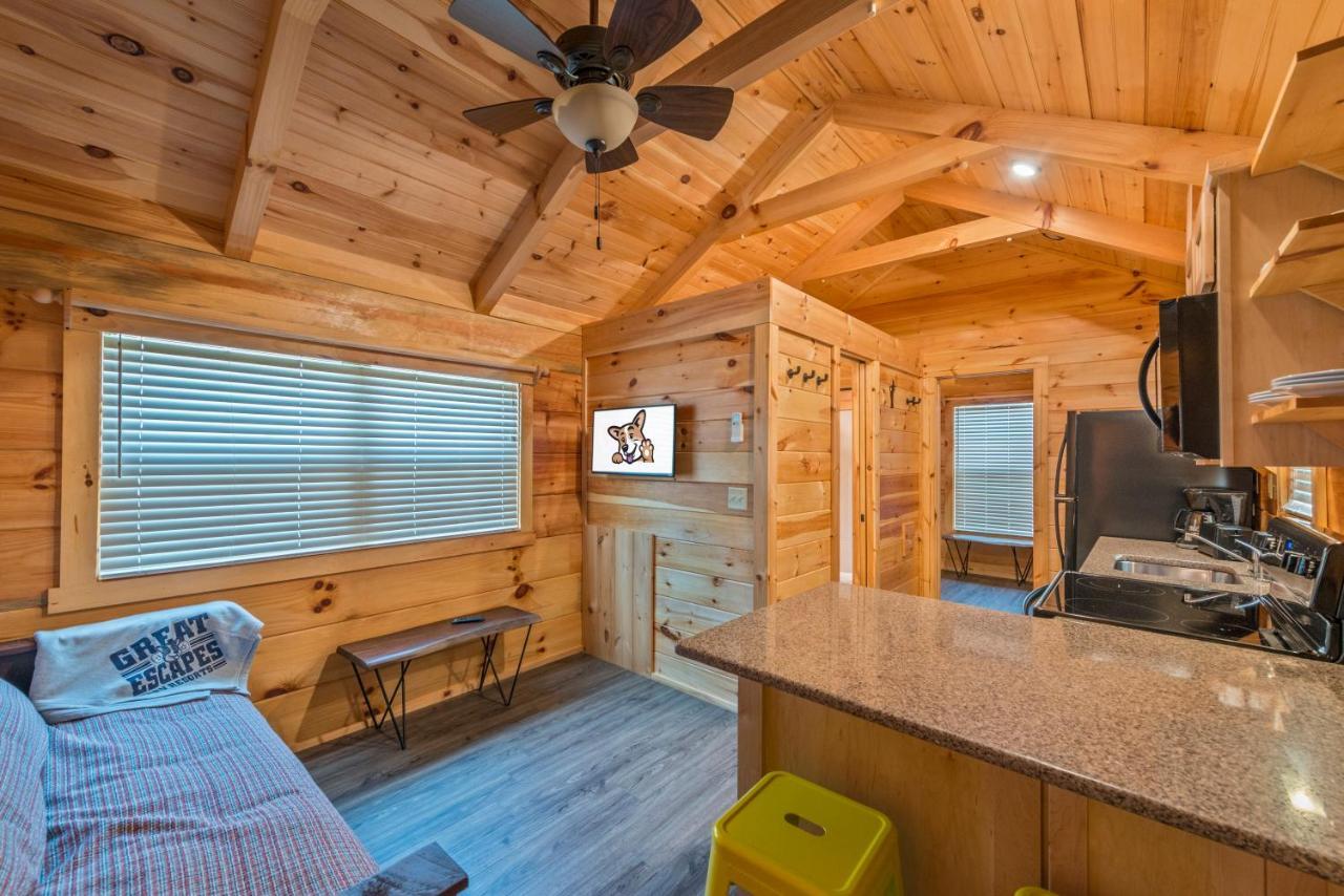 Great Escapes Rv Resort Bryan College Station 外观 照片