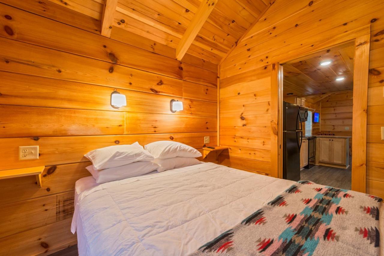 Great Escapes Rv Resort Bryan College Station 外观 照片