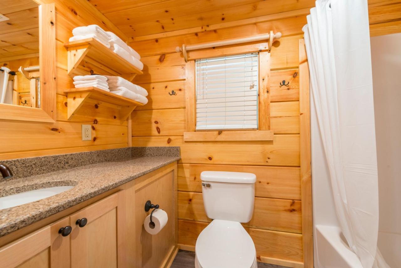 Great Escapes Rv Resort Bryan College Station 外观 照片