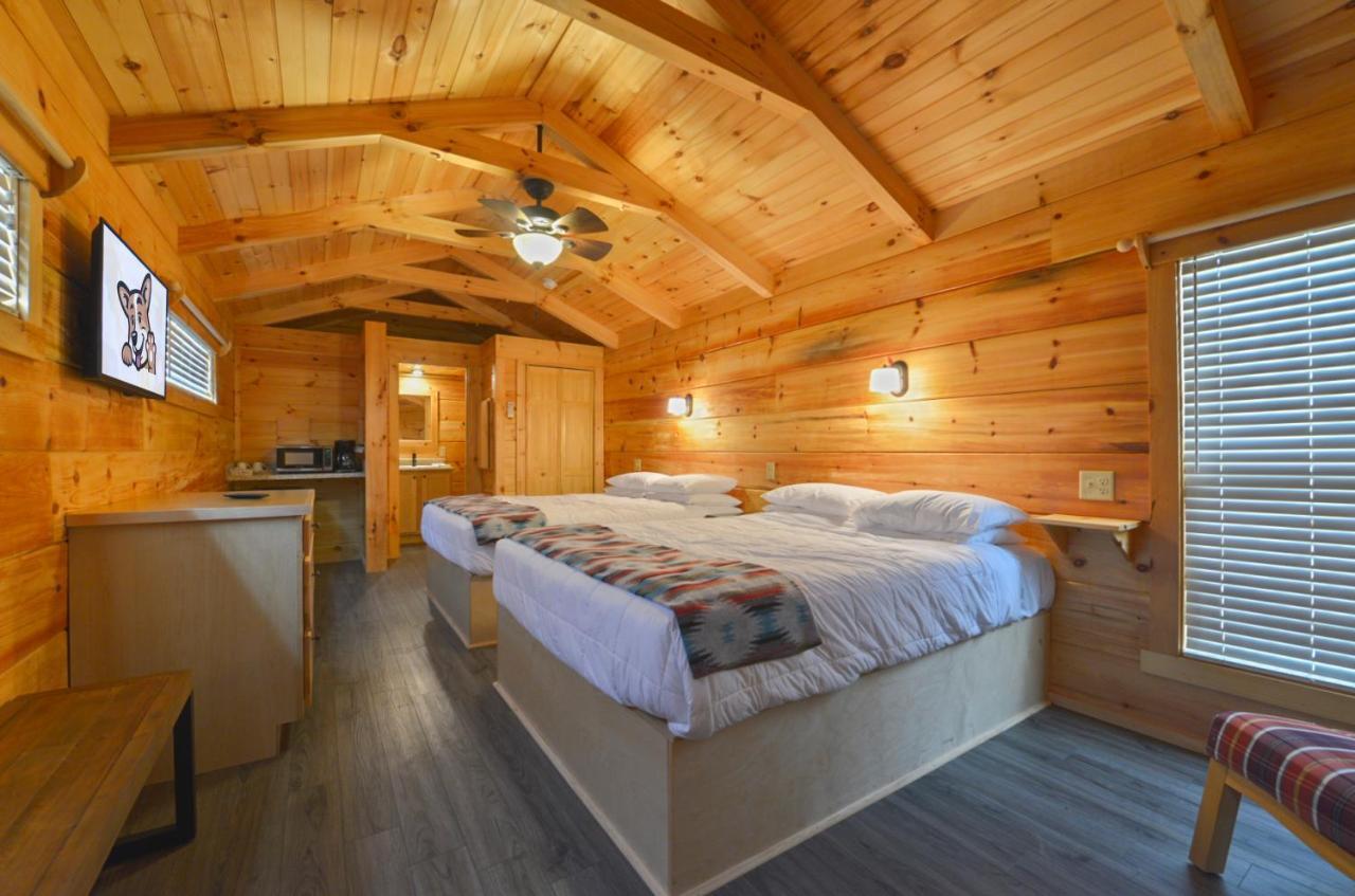 Great Escapes Rv Resort Bryan College Station 外观 照片