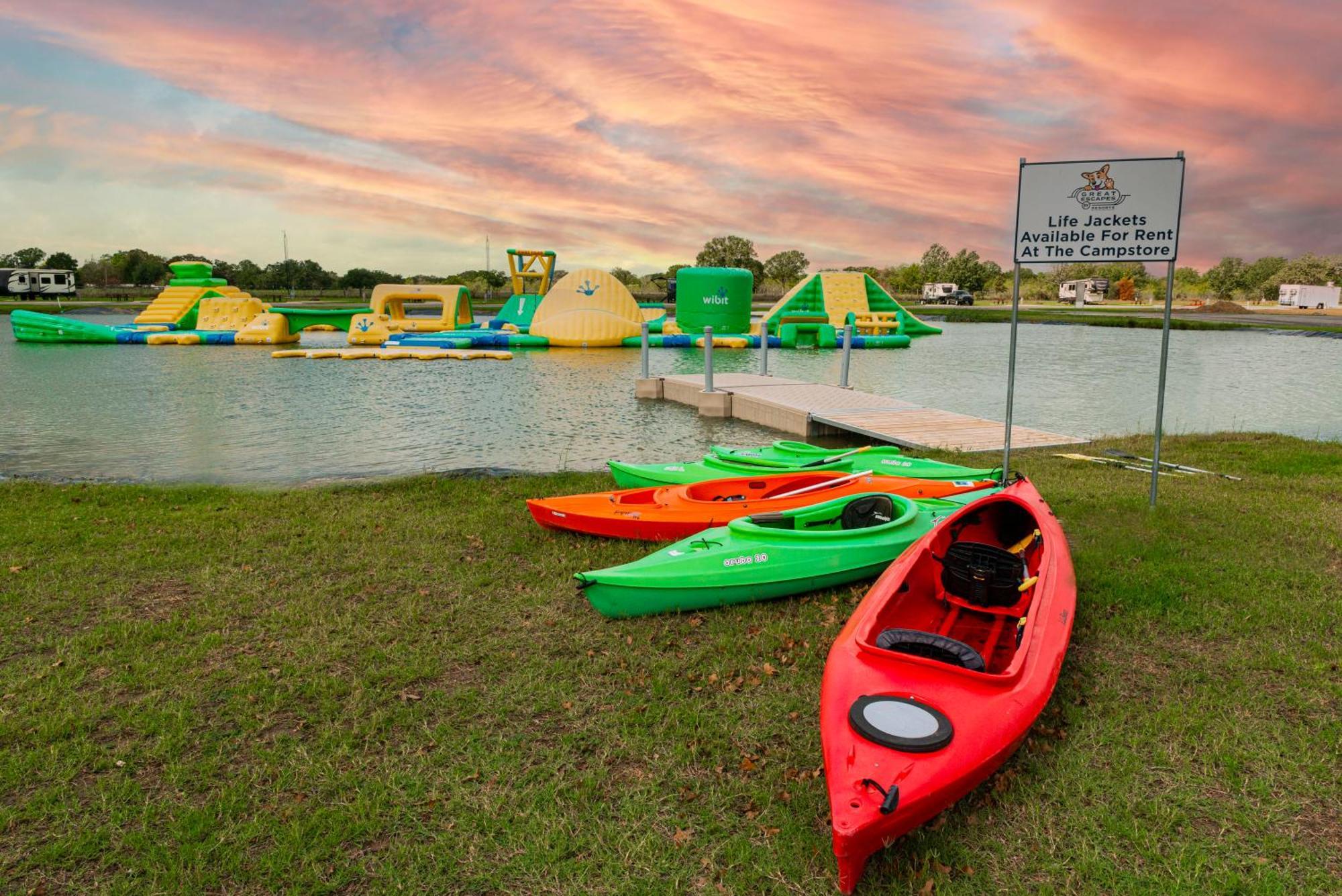 Great Escapes Rv Resort Bryan College Station 外观 照片